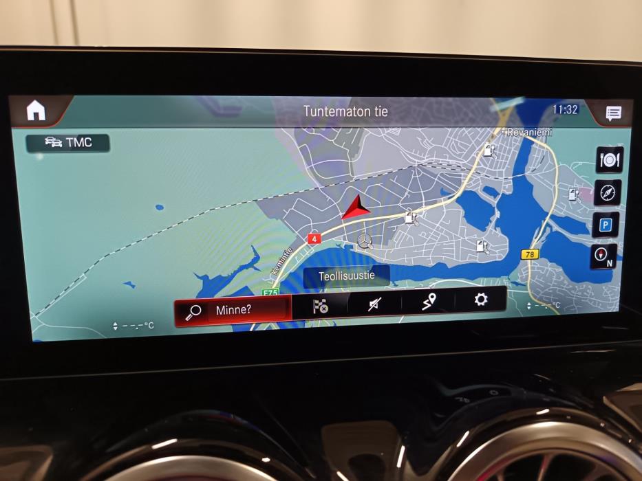 MERCEDES-BENZ GLA 2021