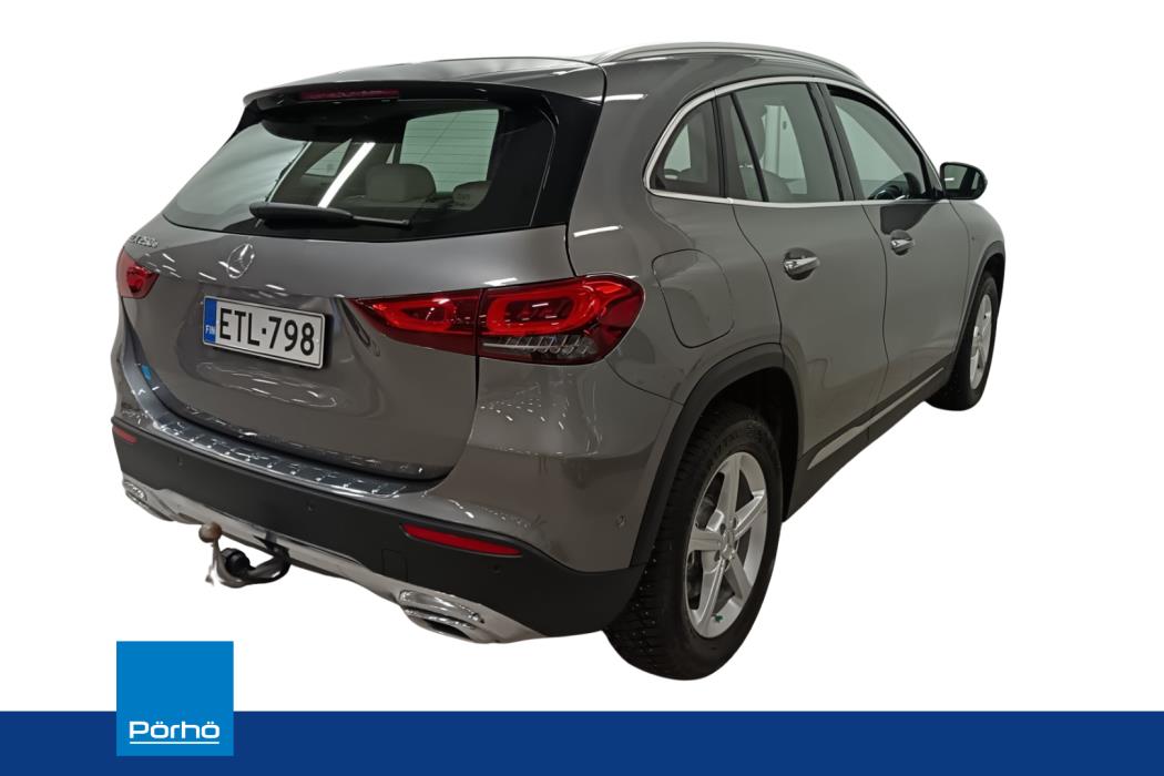 MERCEDES-BENZ GLA 2021