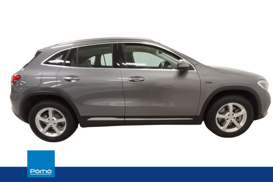 MERCEDES-BENZ GLA 2021