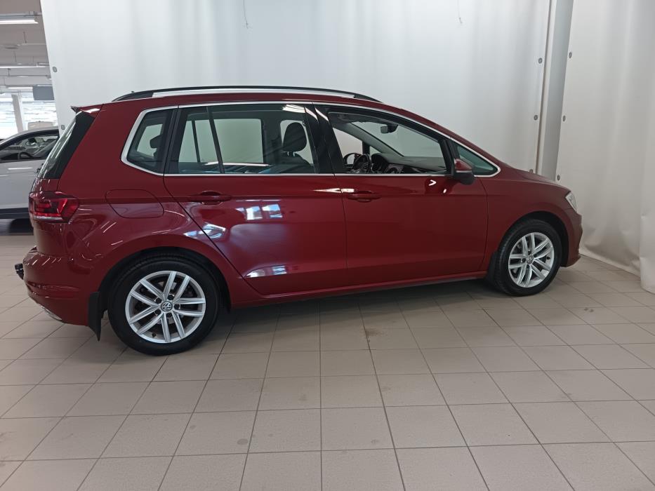 VOLKSWAGEN Golf Sportsvan 2019