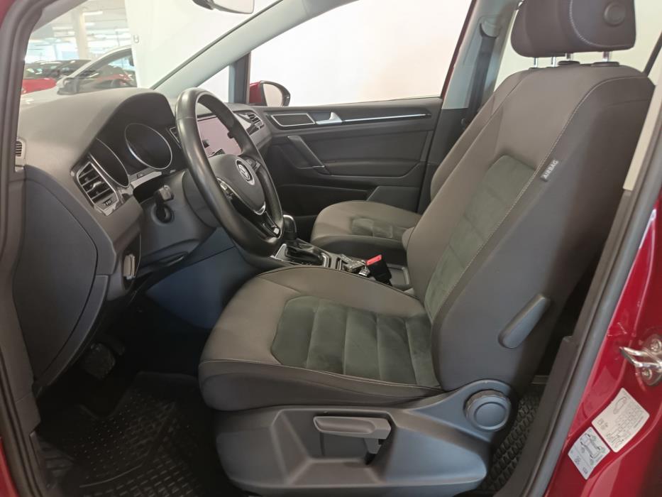 VOLKSWAGEN Golf Sportsvan 2019