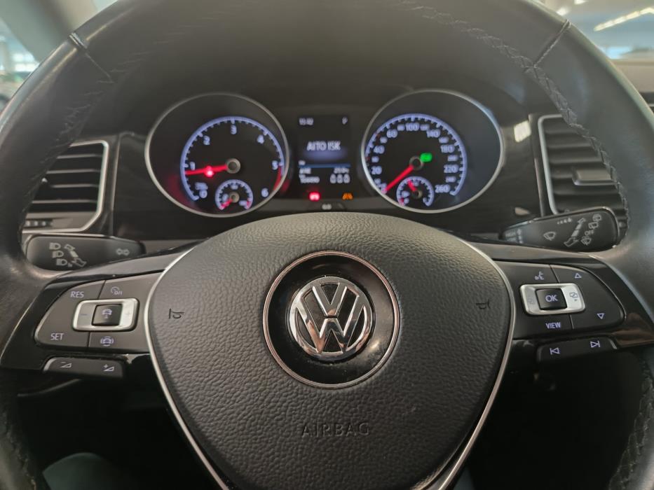 VOLKSWAGEN Golf Sportsvan 2019