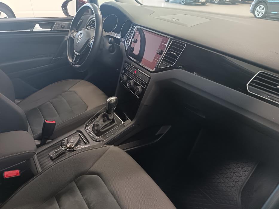 VOLKSWAGEN Golf Sportsvan 2019
