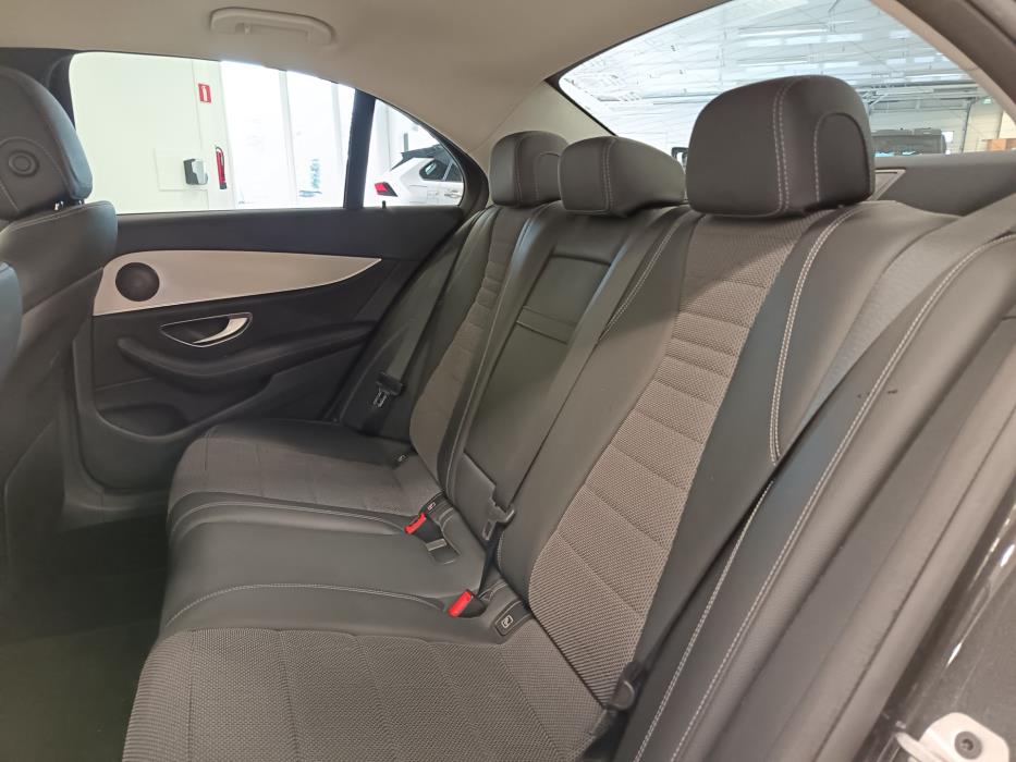 MERCEDES-BENZ E 2020