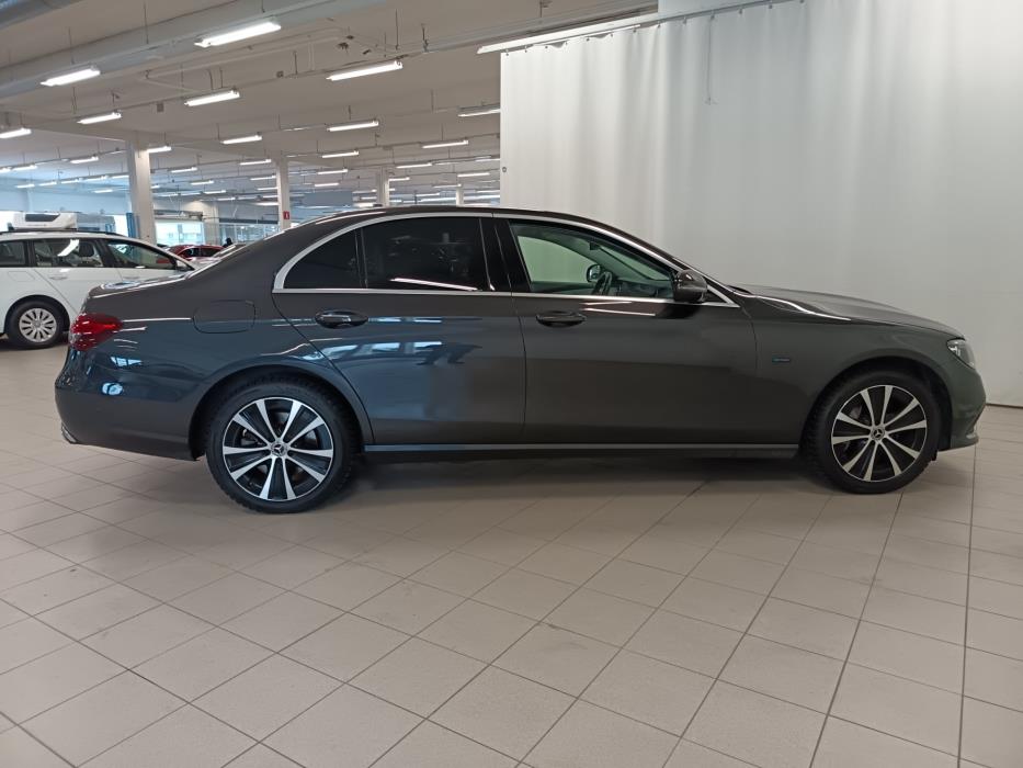 MERCEDES-BENZ E 2020