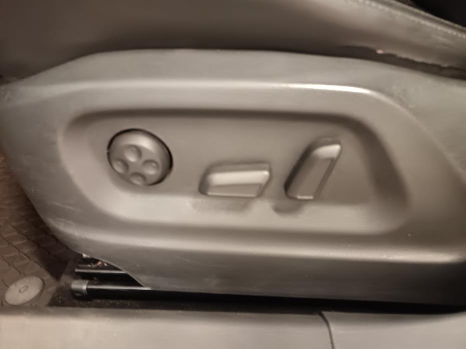 VOLKSWAGEN Tiguan 2016