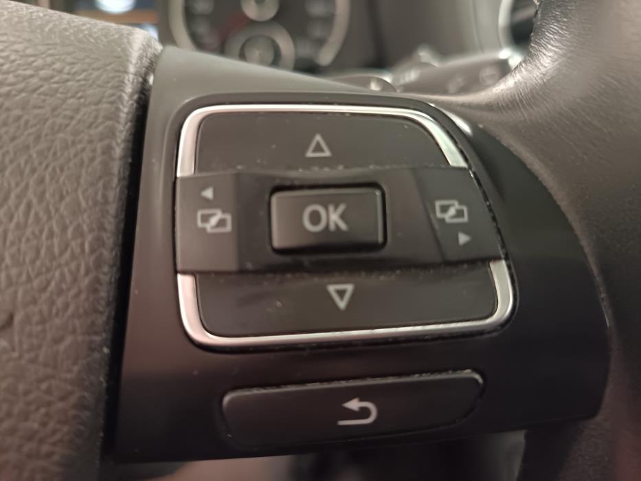 VOLKSWAGEN Tiguan 2016