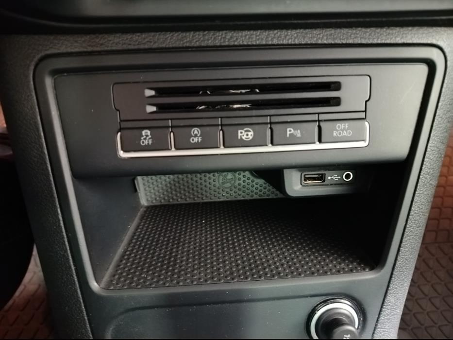 VOLKSWAGEN Tiguan 2016