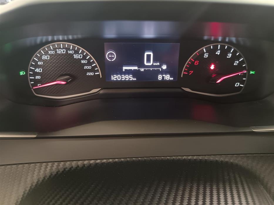 PEUGEOT 2008 2021