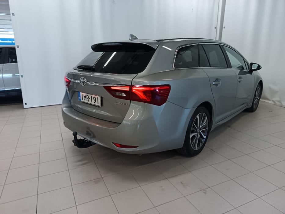 TOYOTA Avensis 2016