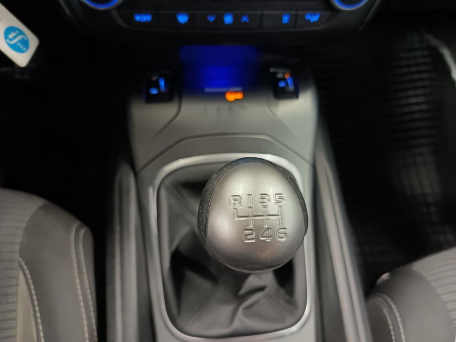 TOYOTA Avensis 2016
