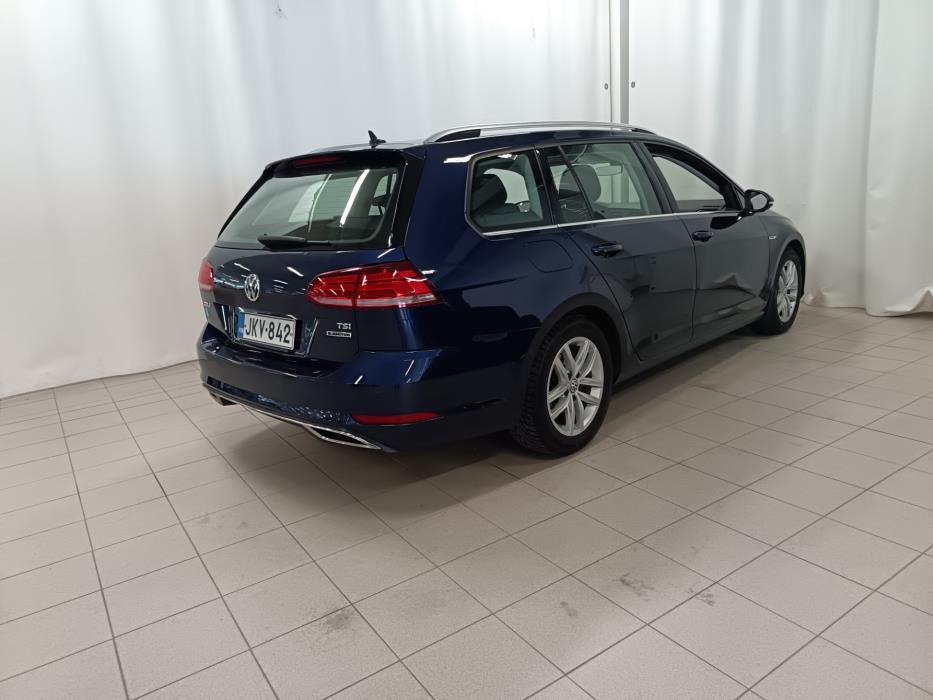 VOLKSWAGEN Golf 2018