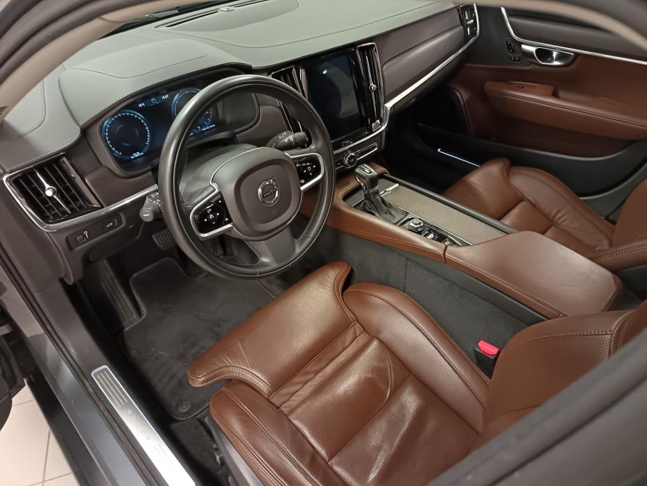 VOLVO V90 Cross Country 2018