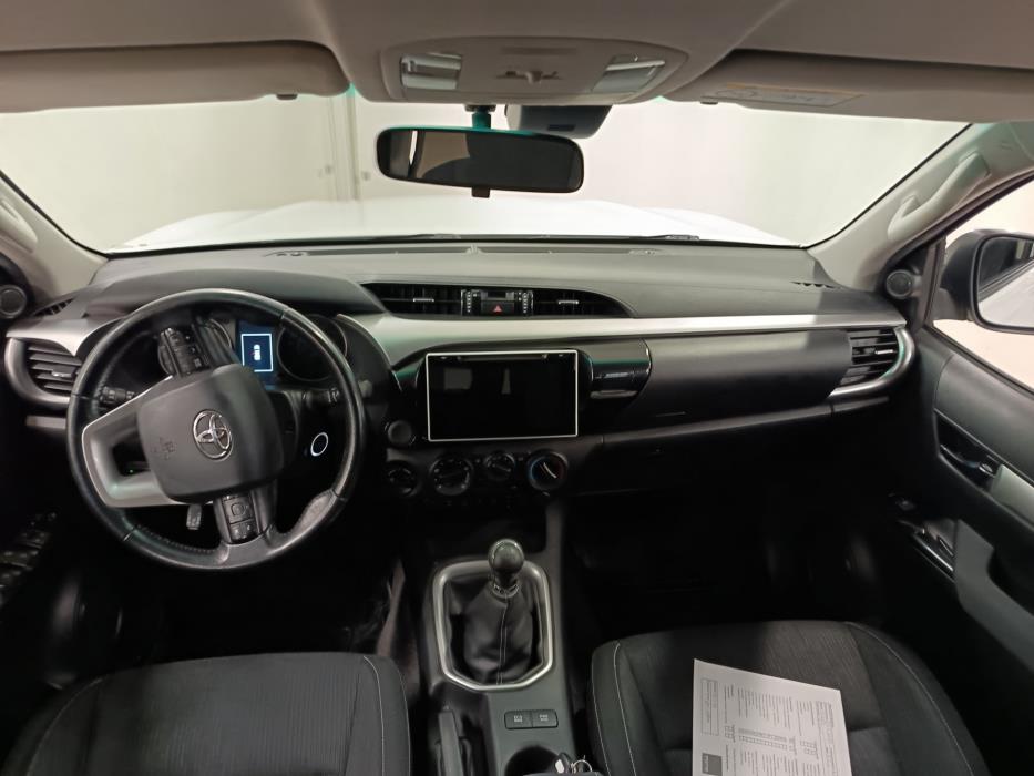 TOYOTA Hilux 2017