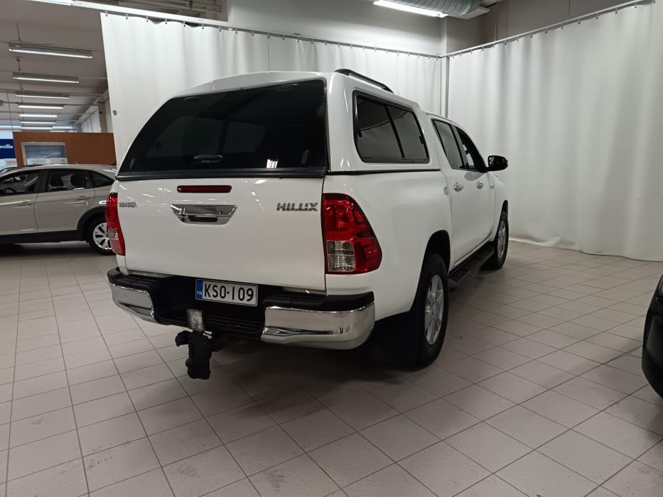TOYOTA Hilux 2017