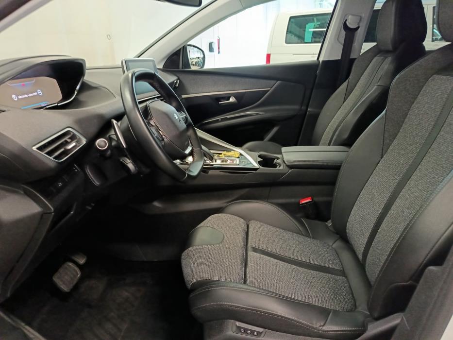 PEUGEOT 3008 2020