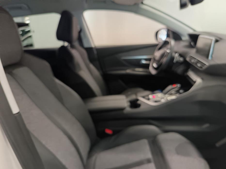 PEUGEOT 3008 2020