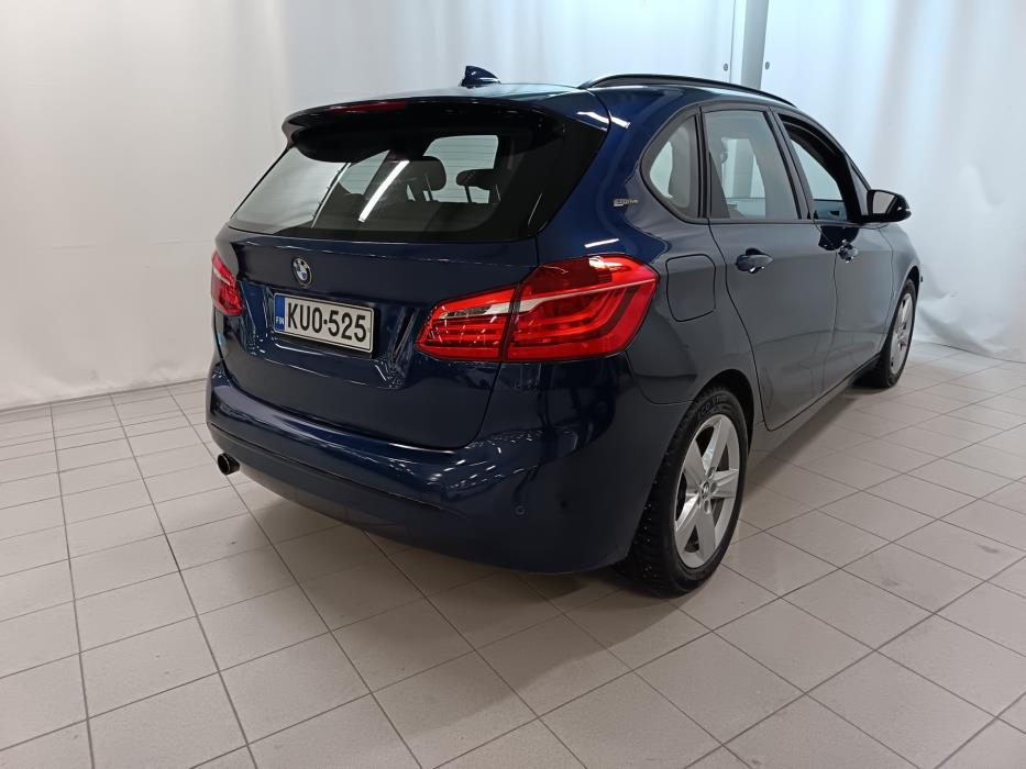 BMW 225 2016