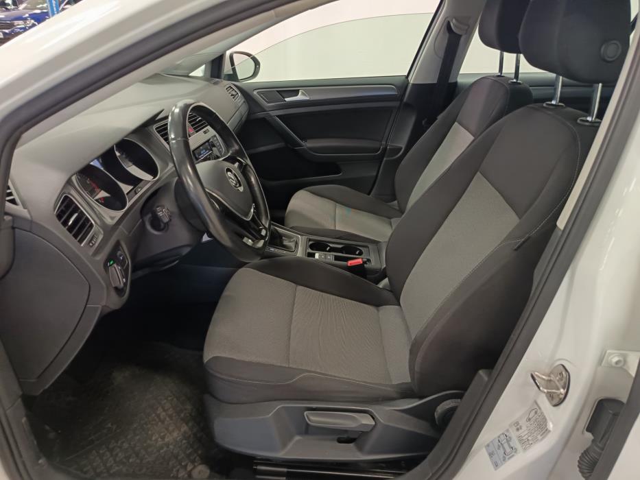 VOLKSWAGEN Golf 2017