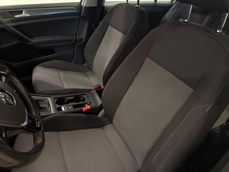 VOLKSWAGEN Golf 2017