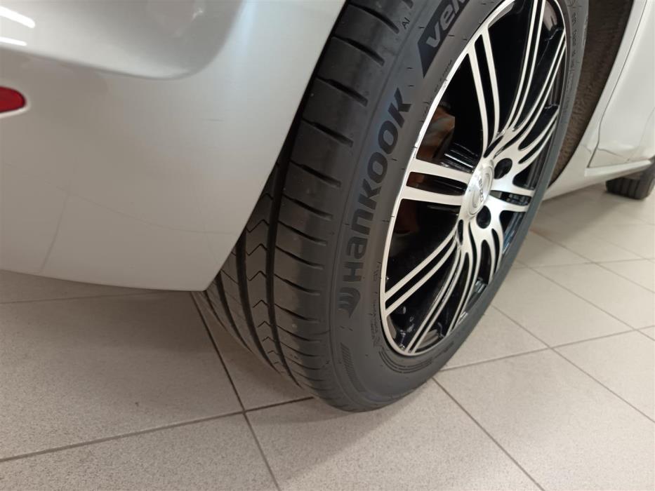 VOLKSWAGEN Golf 2012