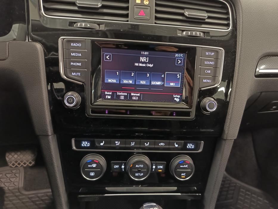 VOLKSWAGEN Golf 2013