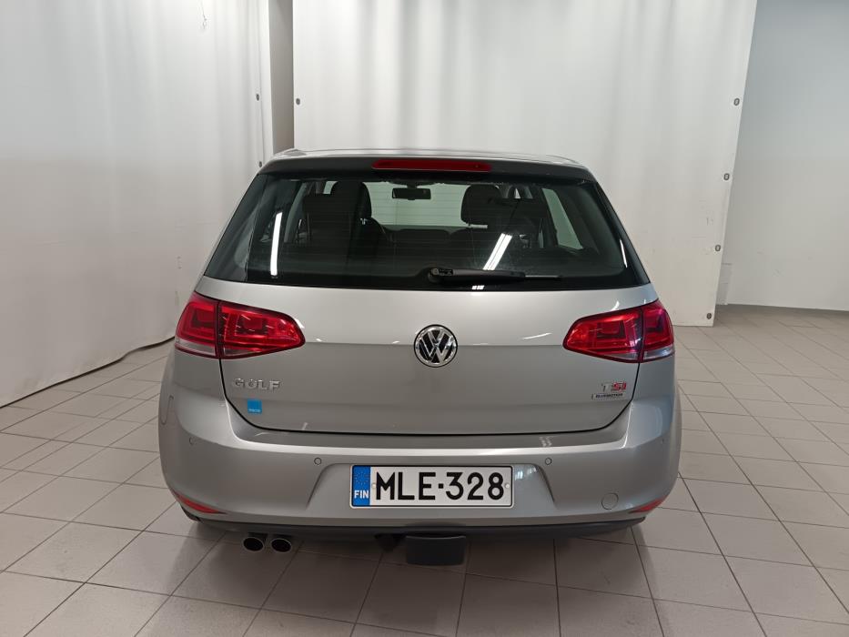 VOLKSWAGEN Golf 2013