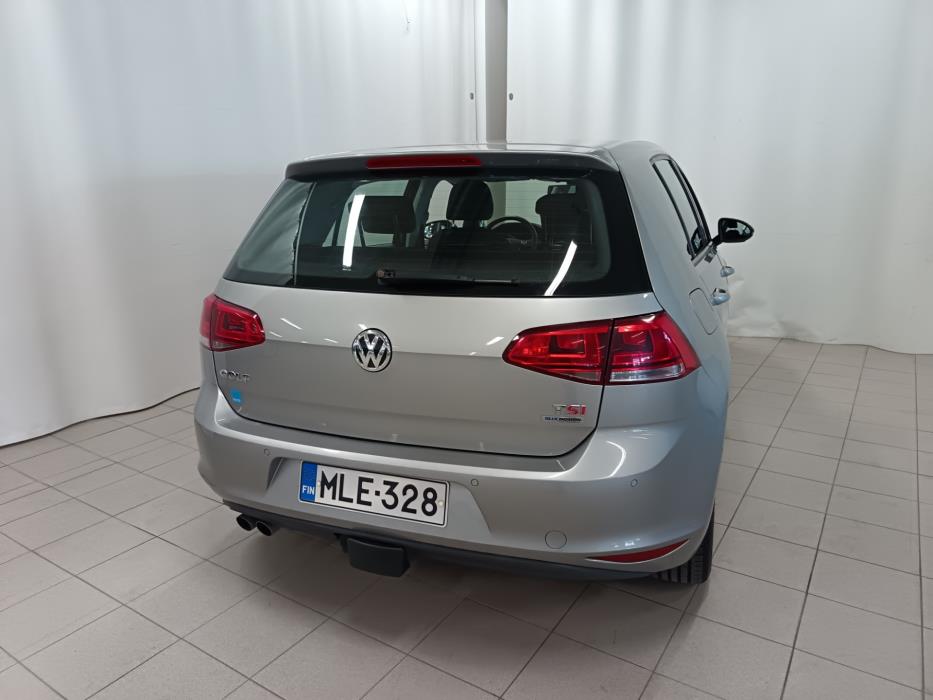VOLKSWAGEN Golf 2013