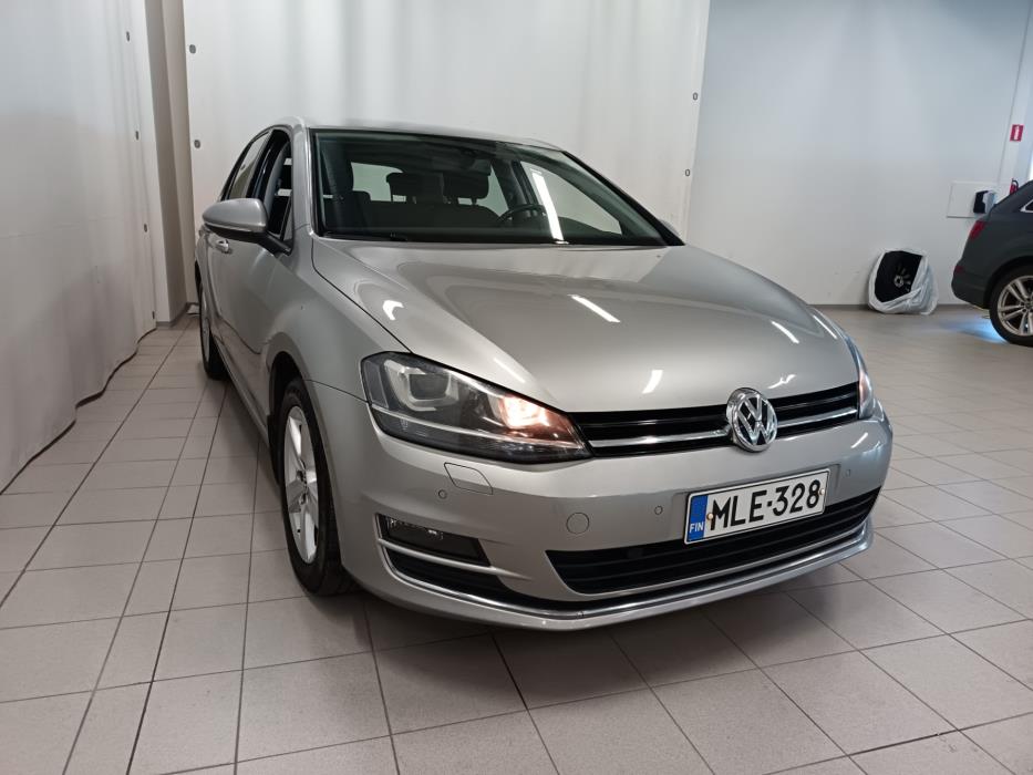 VOLKSWAGEN Golf 2013