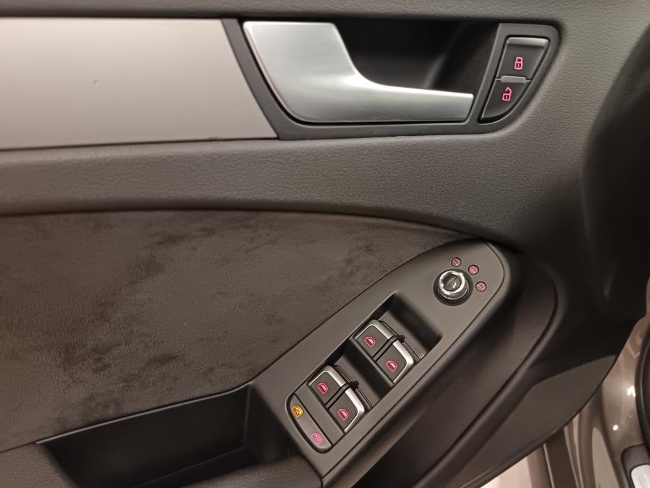 AUDI A4 2014