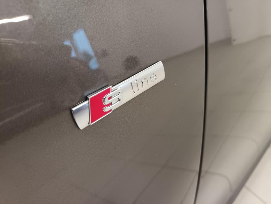 AUDI A4 2014