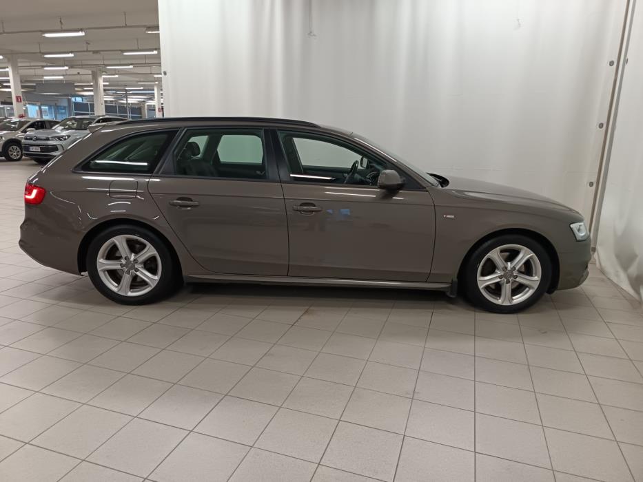 AUDI A4 2014