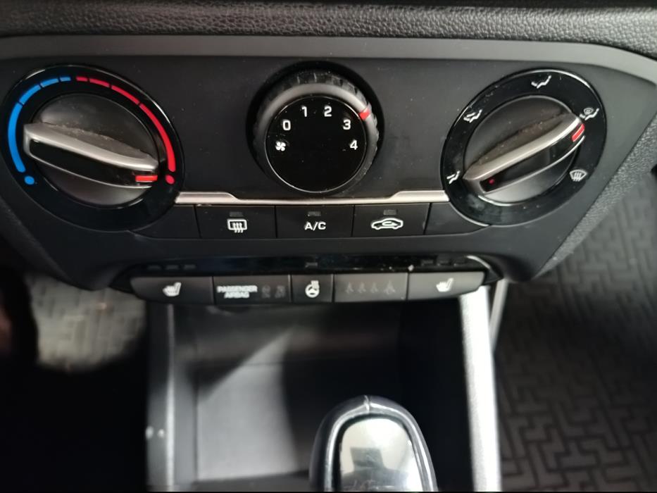 HYUNDAI i20 Hatchback 2019