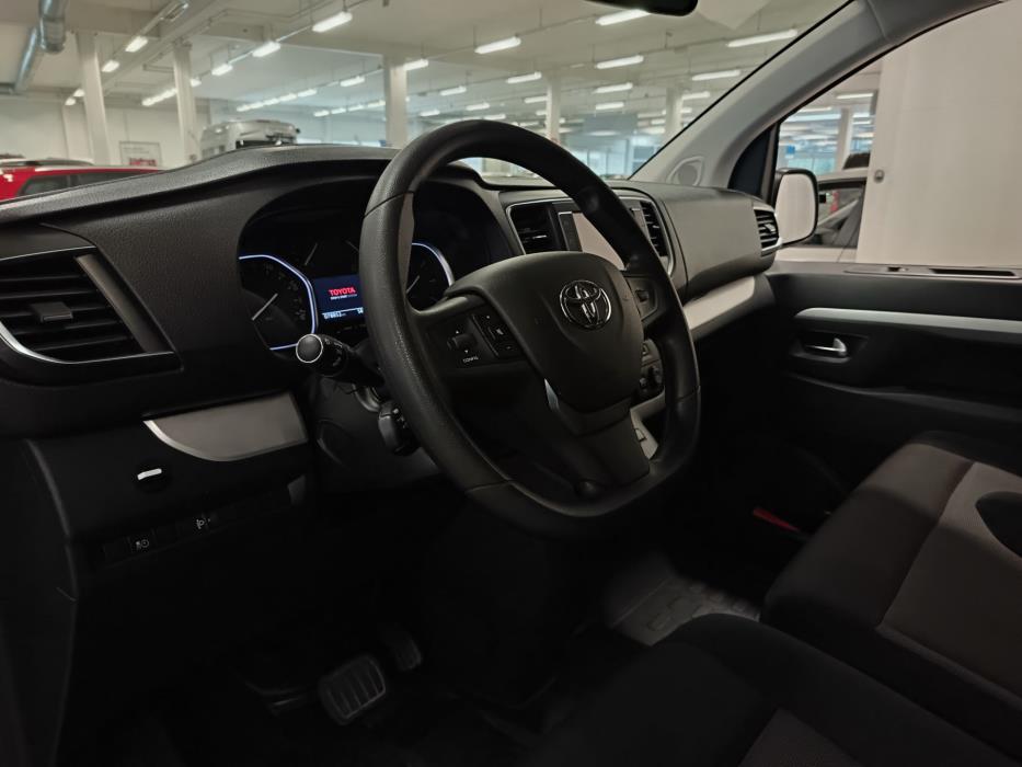 Toyota Proace Verso 2024