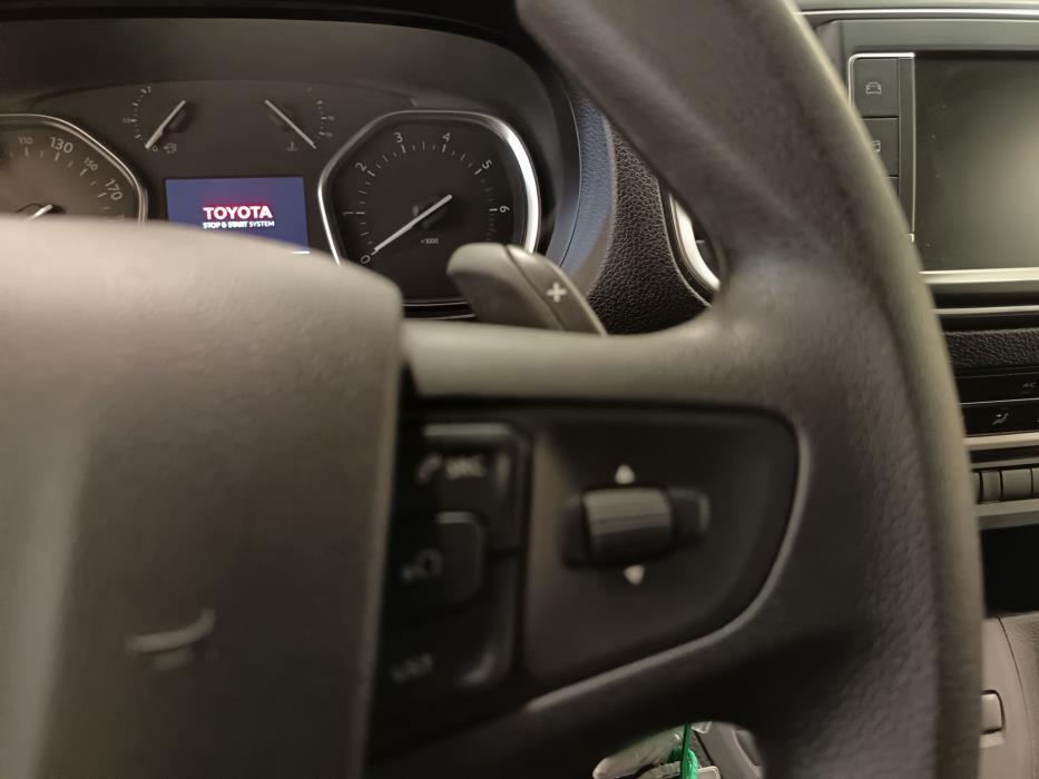 Toyota Proace Verso 2024