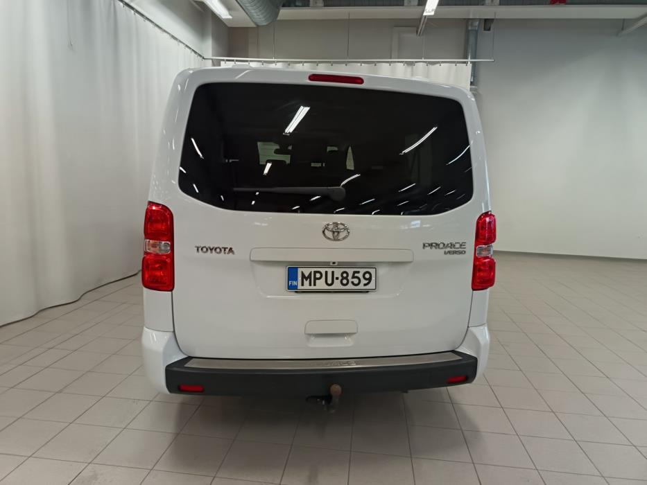 Toyota Proace Verso 2024