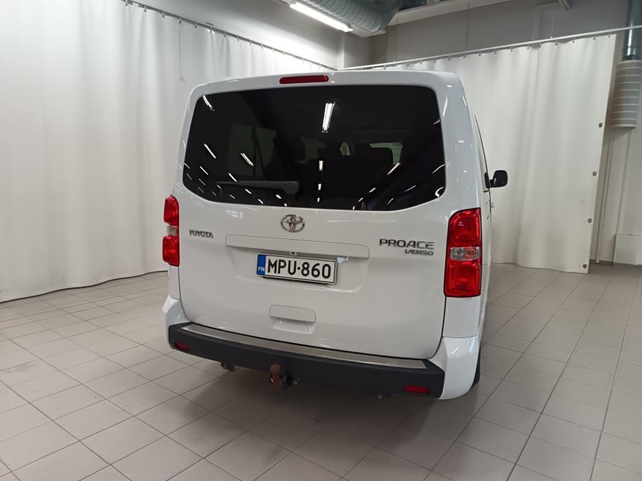 Toyota Proace Verso 2024