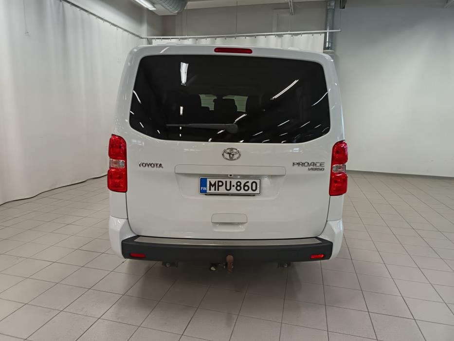 Toyota Proace Verso 2024
