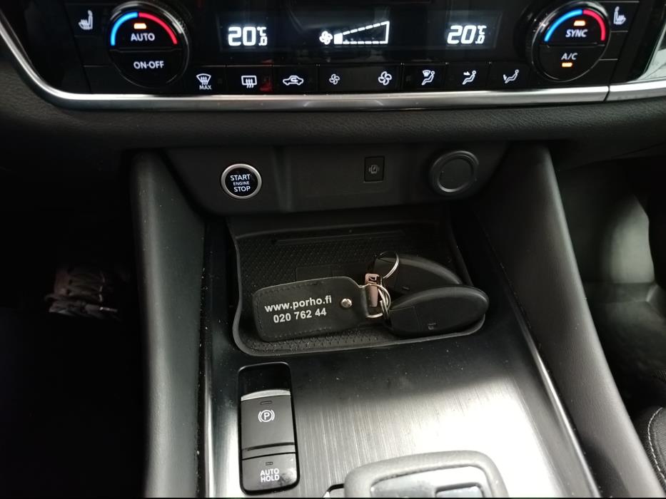 NISSAN Qashqai 2022