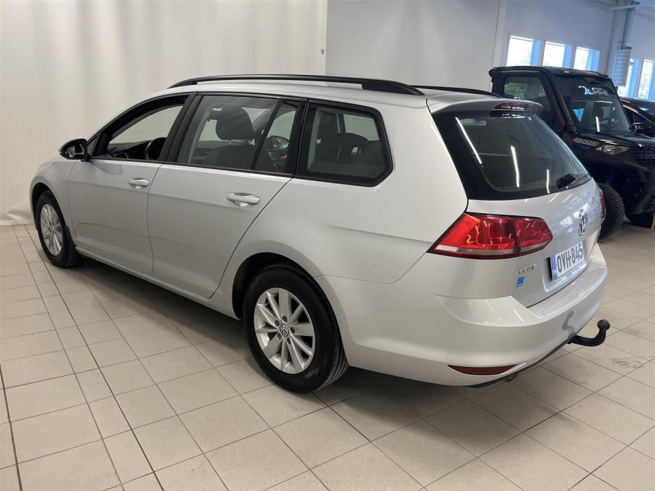 VOLKSWAGEN Golf 2016