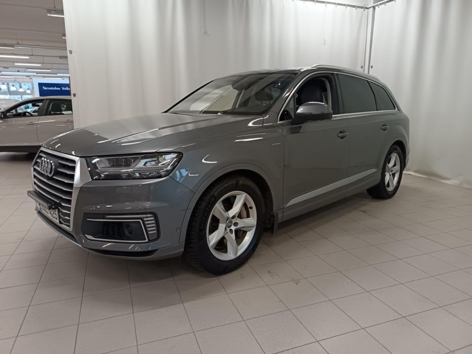 AUDI Q7 2017