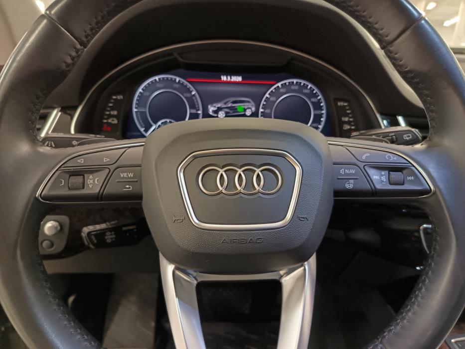 AUDI Q7 2017