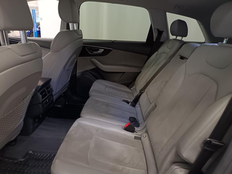 AUDI Q7 2017