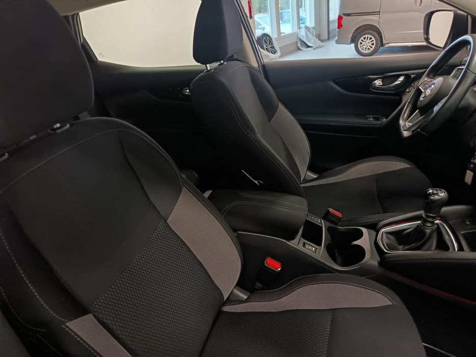 NISSAN Qashqai 2018