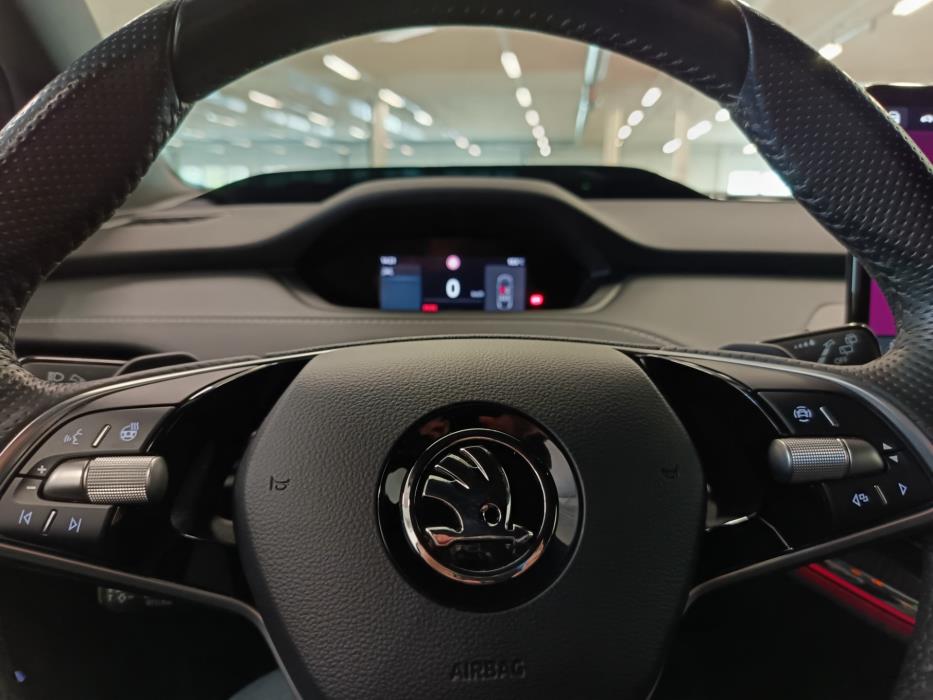SKODA Enyaq 2024