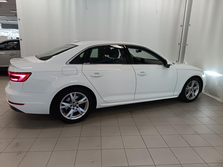 AUDI A4 2016