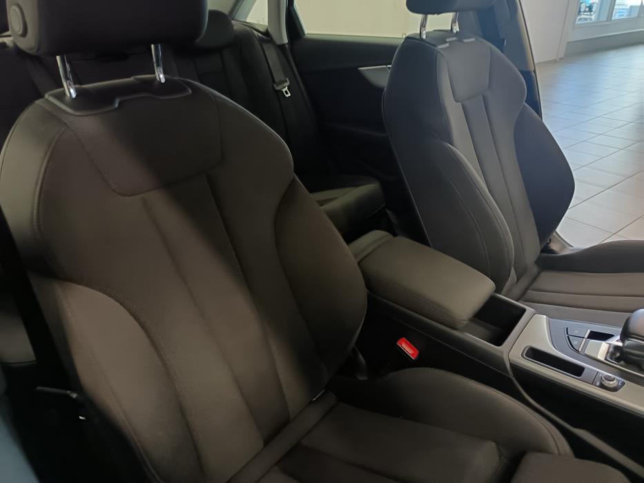 AUDI A4 2016
