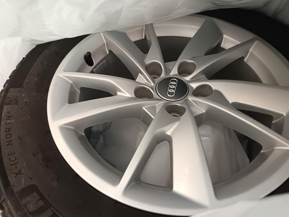 AUDI A4 2016