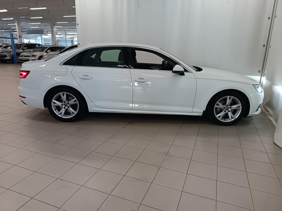 AUDI A4 2016