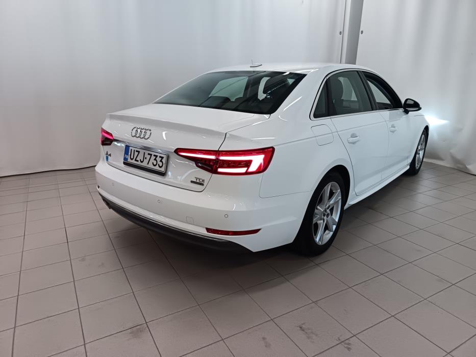 AUDI A4 2016